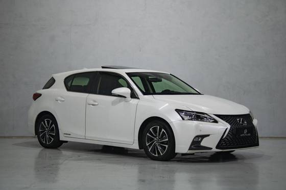 LEXUS CT200H 1.8 16V HÍBRIDO 4P AUTOMÁTICO LEXUS CT200H 1.8 16V HÍBRIDO 4P AUTOMÁTICO